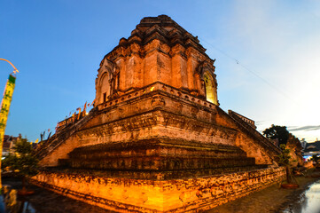 Naklejka premium Old Pagoda Architecture Lanna, Symbols of Buddhism, Southeast Asia at Wat Chedi Luang Chiang Mai, Northern, Thailand.