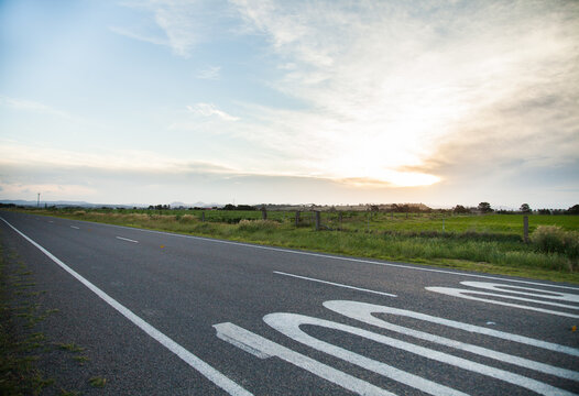 Sealed rural road with 100 speed zone marking
