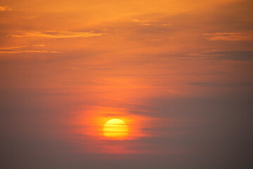 島根県松江市の春の中海からの日の出