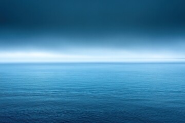 Obraz premium Serene ocean horizon fades into twilight