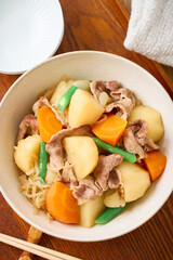 豚肉の肉じゃが｜日本の家庭料理の定番