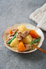 豚肉の肉じゃが｜日本の家庭料理の定番