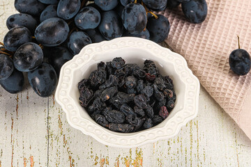 Dry ripe sweet blue raisin