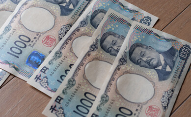 置いてある日本の千円札
