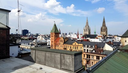 Obraz premium Rooftop View of Diverse Architectural Styles: Gothic, Art Deco, Brutalist