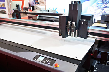 Flatbed cutting plotter