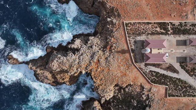Faro de Punta Nati en la Isla de Menorca, Baleares