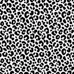 Black and White Leopard Print Seamless Pattern