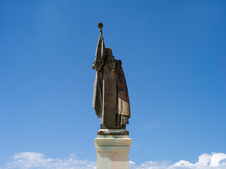 Statua del piazzale di spalle - Otranto - Salento