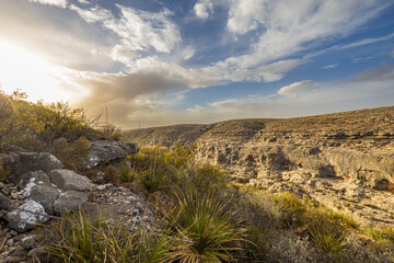 aventura navegando el Rio Pecos Texas acampar y pesca