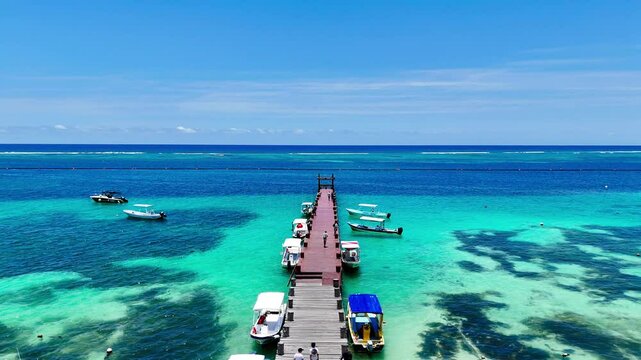 Muelle de Puerto Morelos, Quintana Roo.