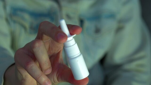 Spray for nova in a person's hands during colds and flu.
Nasal congestion and difficulty breathing.
Nasal drops for allergy relief.
Viral treatment.
Medicine for runny nose