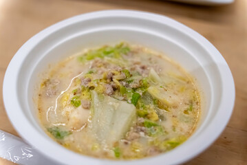 Fototapeta premium 餃子の具の坦々スープ