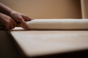 手打ちうどん　めん伸ばし