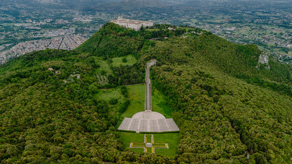 Polski Cmentarz Wojenny Monte Cassino z drona © Marcin