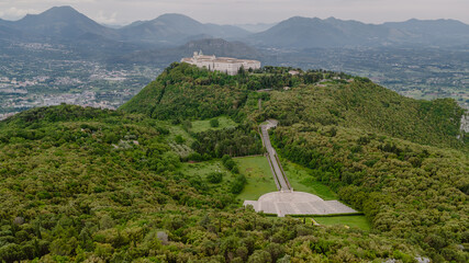 Polski Cmentarz Wojenny Monte Cassino z drona © Marcin