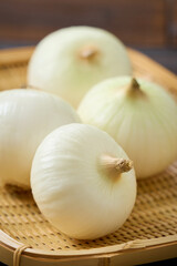 新玉ねぎ（新鮮な春野菜）