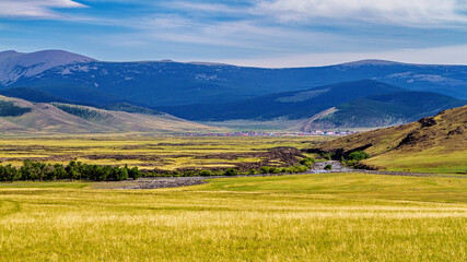 Fototapeta premium The endless landscape of Mongolia 