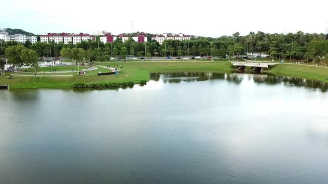  Rotating view of Taman Tasik Jana in Nilai, Negeri Sembilan, Malaysia.