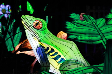 Sculpture lumineuse de grenouille