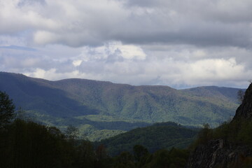 Mountains in the backdrop of a Tennessee highway