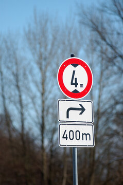 Verkehrszeichen Tats&auml;chliche H&ouml;he 4m