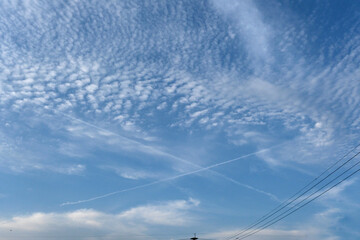 青空に雲