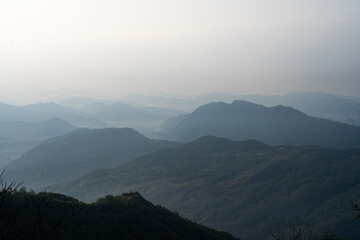 Obraz premium misty morning in the mountains