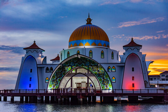 Masjid Selat Melaka. A landmark that attracts people in Malaysia
