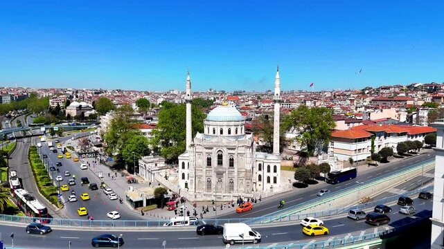Pertevniyal Valide Sultan Camii Fatih Aksaray 