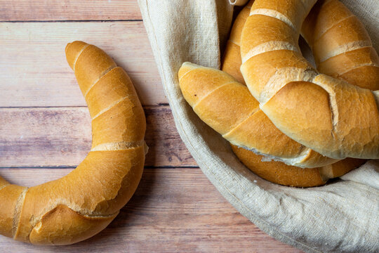 Crescent-Shaped bread roll