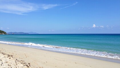 Obraz premium Tranquil coastal paradise featuring soft sands and calm turquoise waters beneath