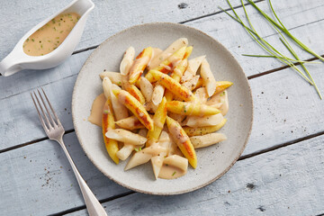 Schwarzwurzeln mit Schupfnudeln and Misosauce vegan