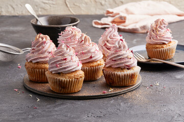 Cupcake mit Brombeeren