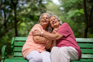 Obraz premium Indian senior women fun at park
