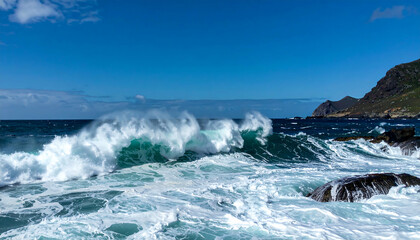 Obraz premium Dramatic Ocean Waves Crashing on Rocks - Dramatic Nature Photography
