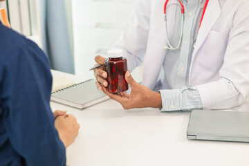 Just dispense medication to patients treat heart disease and tonics help body return normal quickly...