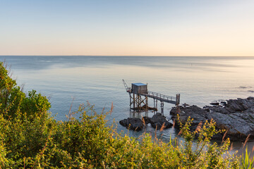 Coucher de soleil sur la baie de Bourgneuf in Loire-Atlantique - Sunset on the Bourgneuf bay in...