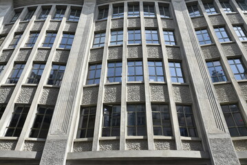 Immeuble béton et verre