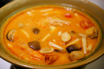 Tom yum soup, Thai food