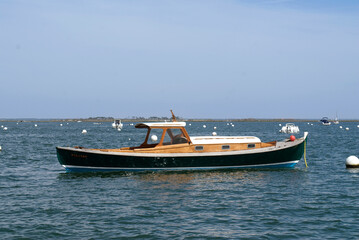 Naklejka premium Pinasse de pêcheurs. Bassin d'Arcachon, 33, Gironde, France