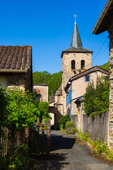 Hamlet of La Condomine and its church Saint-Pierre in the commune of Ambialet