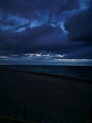 morze nocą