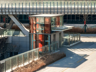 Contemporary Urban Architecture Under a Bridge: A Fusion of Design and Functionality