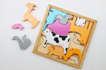 colorful animals puzzle for kids