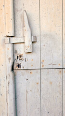 puerta rustica antigua de madera 