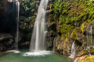 Catarata Gloriapata waterfall in Tingo Maria national park, Peru