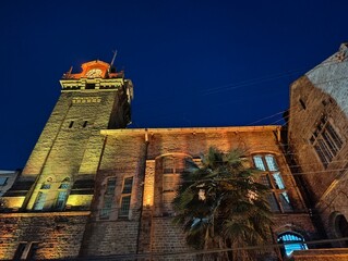 Darjeeling and Sikkim, nestled in the eastern Himalayas, offer breathtaking mountain landscapes, serene monasteries, and lush tea gardens. 