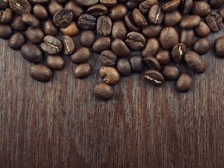 신선하고 향긋한 갓 구운 커피콩