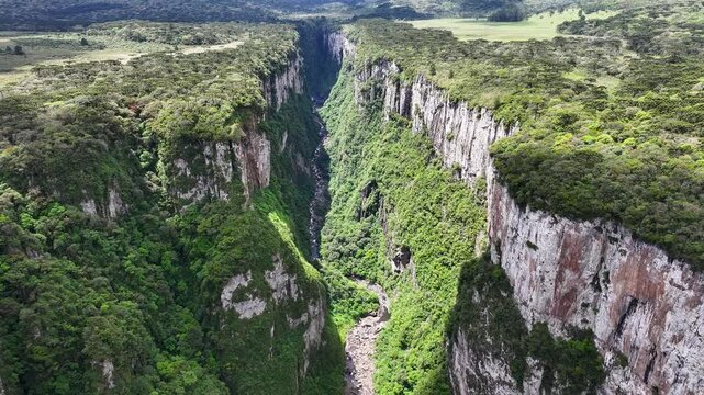 Canyon Of Itaimbezinho In Praia Grande Santa Catarina Brazil. Dramatic Landscape Of Beautiful Canyons In The Tropical Scene. Countryside Dramatic Clouds Rural Field. Countryside Panning Wide.